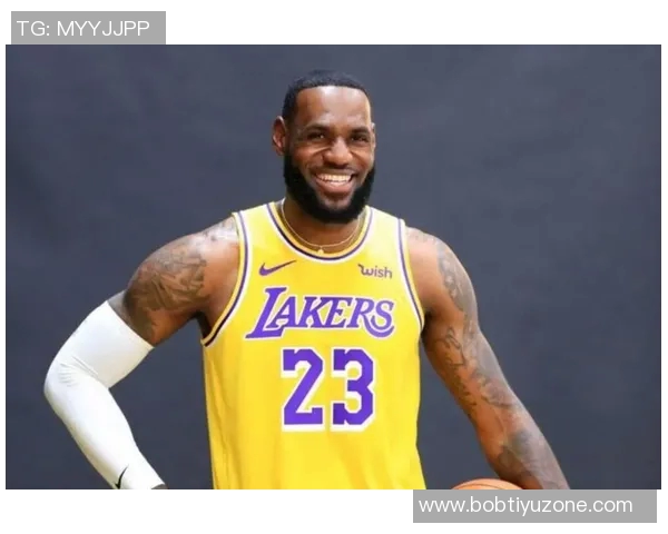 老詹虽显生疏但视野传球依旧出色艾顿与海斯双双获益丰厚